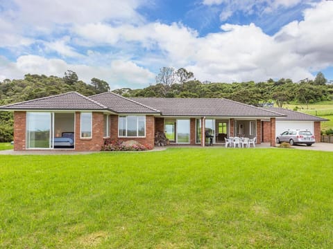 Matakana Views - Matakana Holiday Home House in Auckland Region