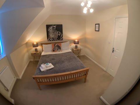 Harpers brook house, Netflix TVs and fast WIFI House in Corby
