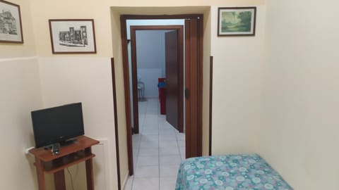Communal lounge/ TV room, Bed, TV and multimedia, Photo of the whole room