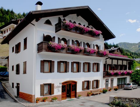 Cadore Haus Bed and Breakfast in Friuli-Venezia Giulia