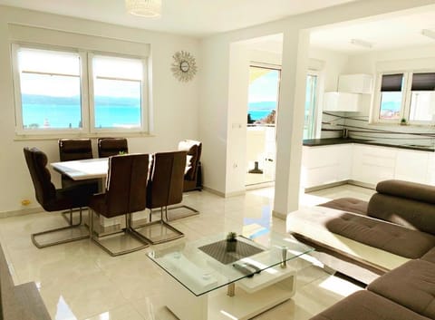 Dining area, Sea view