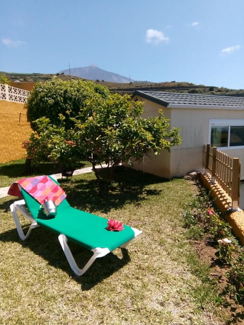 Garden, View (from property/room), Decorative detail, Landmark view, Mountain view