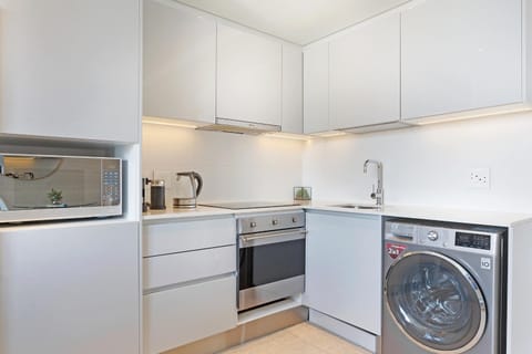 Cosmopolitan Apartments Apartment in Sea Point