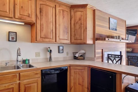 Timber Ridge Condo Apartment in Wildernest