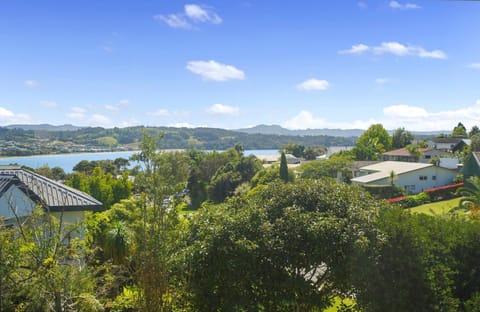 Serene at Snells - Snells Beach Bach House in Auckland Region
