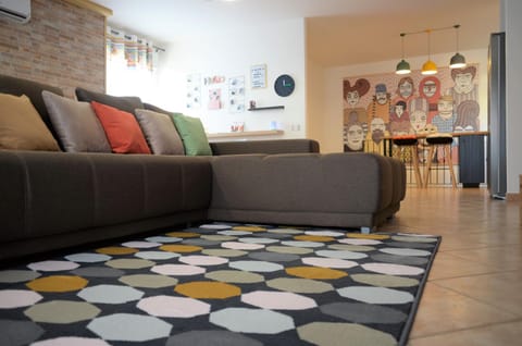 Living room, Lounge or bar