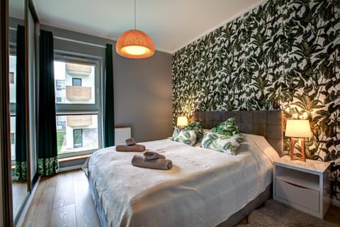 Bed, Photo of the whole room, Decorative detail, Bedroom