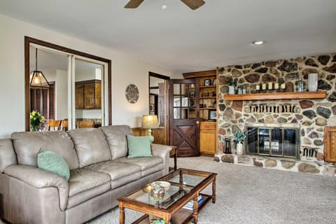 Wisconsin River Valley Farmhouse Fire Pit and View House in Lake Wisconsin