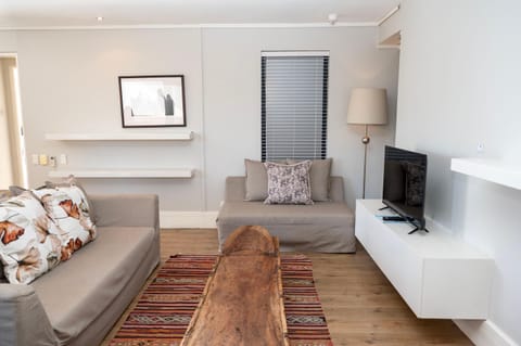 2 BR Apartment 113 The Gallery at the Rex Hotel Apartment in Knysna