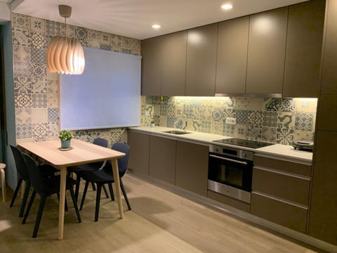Kitchen or kitchenette, Communal kitchen