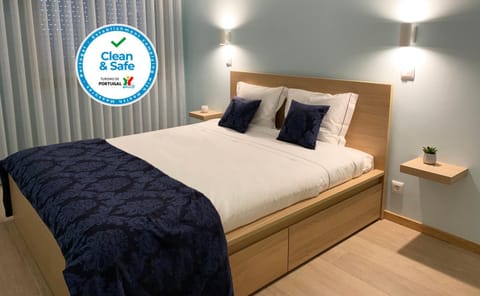 Property logo or sign, Logo/Certificate/Sign, Text overlay, Certificate/Award