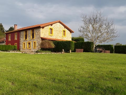 Property building, Natural landscape, Garden, Garden view
