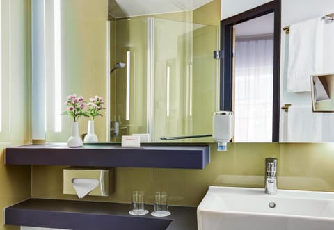 Bathroom, Photo of the whole room