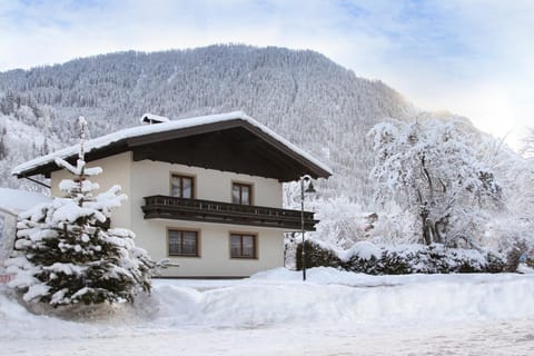 Property building, Winter