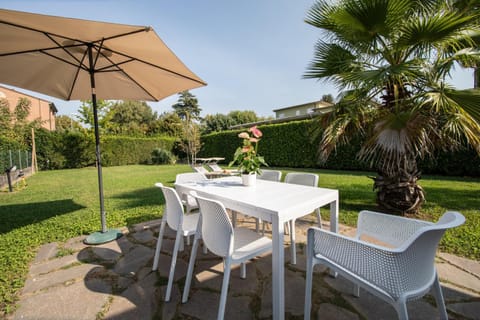 Patio, Garden, Garden view