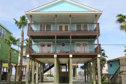 Property building, Spring, Bed, Beach, Beach, Seasons, Sunset