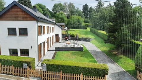 Patio, Facade/entrance