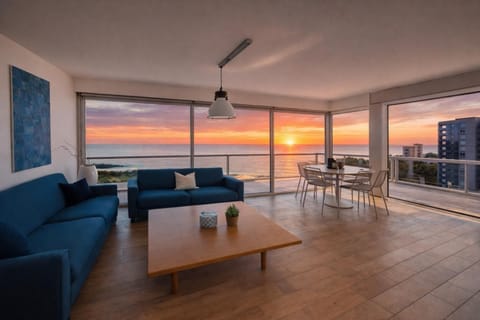 Balcony/Terrace, Living room, Seating area, Sea view