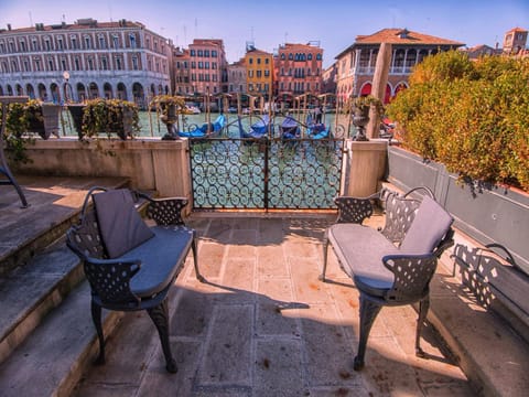Patio, Balcony/Terrace