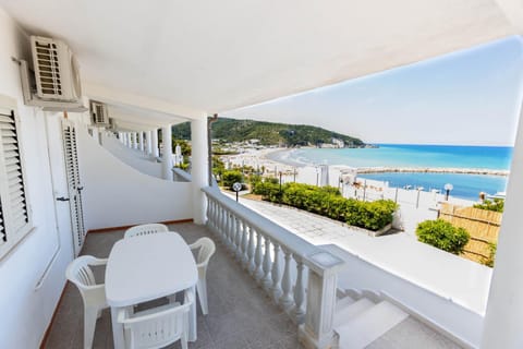 Natural landscape, Balcony/Terrace, Sea view
