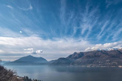 beautiful poolside and stunning lake view Gardenia House in Bellano