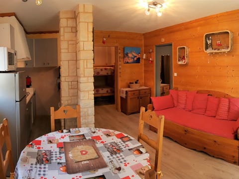 Appartement 5 pers, 37m², Sud, Terrasse, Wifi - FR-1-417-129 Apartment in Saint-Sorlin-d'Arves