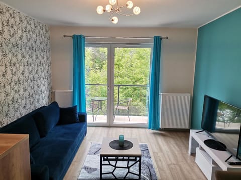 Communal lounge/ TV room, TV and multimedia, Living room, Seating area