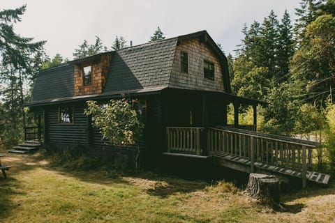 Bodega Ridge & Cove Cabins Cabin in Galiano Island
