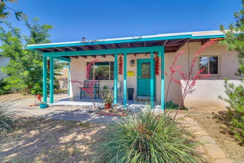 Dog-Friendly Albuquerque Home 1 Mi to U of NM! House in Albuquerque