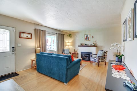 Dog-Friendly Albuquerque Home 1 Mi to U of NM! House in Albuquerque