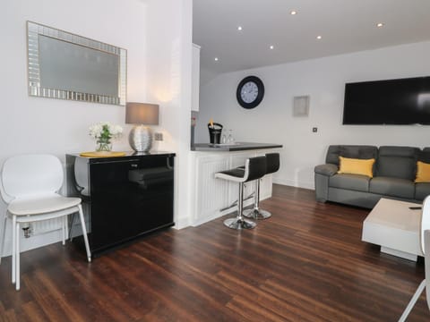 8 Marina View House in Pwllheli