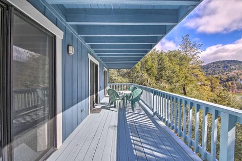 The Atomic Squirrel Lodge Lake Gregory Getaway! House in Crestline