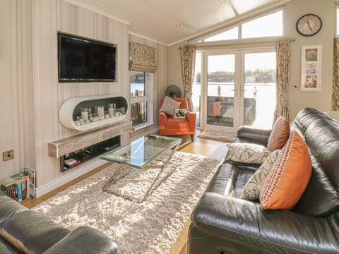 Shore Beats Work - Capenwray 10 House in England