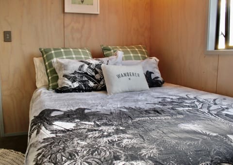 The Beach House on the Hill Apartment in Raglan