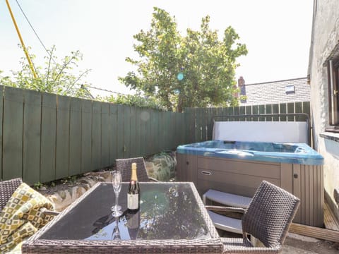 Bwthyn Alarch House in Wales