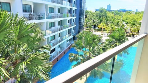 View (from property/room), Balcony/Terrace