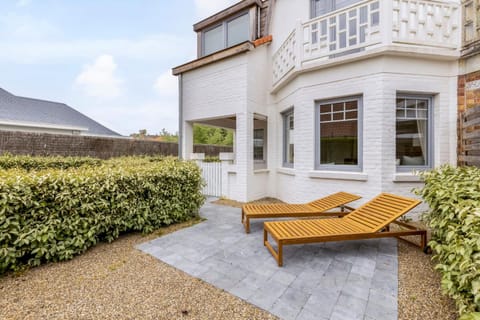 Balcony/Terrace, Garden view