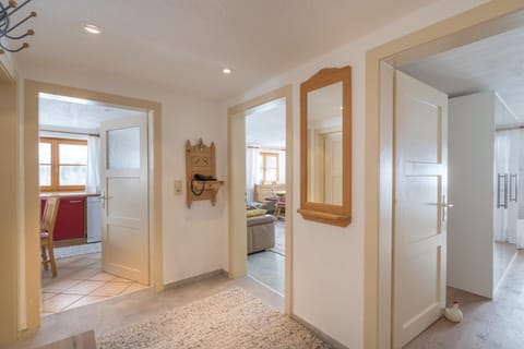 Seating area, Bedroom, kitchen