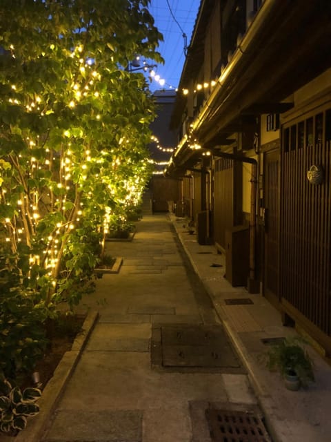 Facade/entrance, Street view