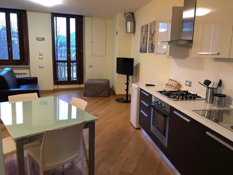 Communal lounge/ TV room, Skiing, Kitchen or kitchenette, Dining area, Hiking, Communal kitchen, Guests, group of guests, Family, Parking, heating, internet, pet friendly, stove, wardrobe, washing machine