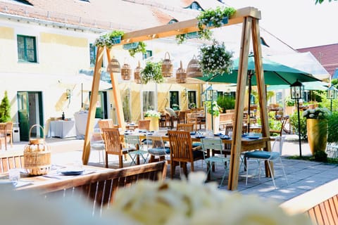 Balcony/Terrace, Banquet/Function facilities
