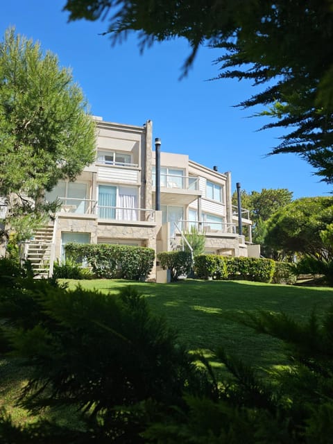 Property building, Garden, Garden view