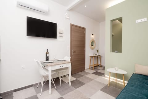 TV and multimedia, Dining area