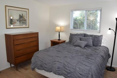 Modernized Red Brick Beauty Apartment in Catalina Foothills