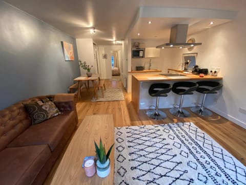 Kitchen or kitchenette, Living room, Photo of the whole room, Seating area, Dining area