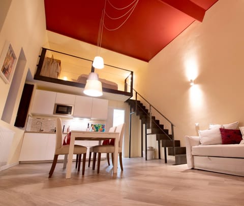 Living room, Photo of the whole room, Seating area, Dining area