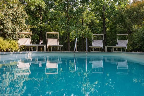 Villa Giardino Lucca heated pool, 2 miles Lucca Villa in Capannori