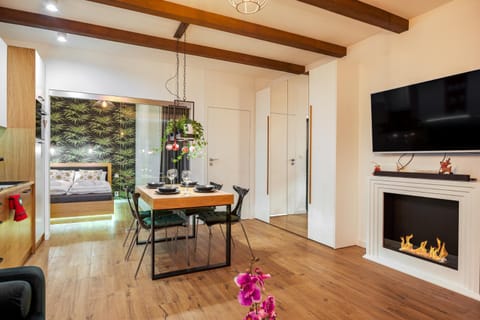 Living room, Dining area