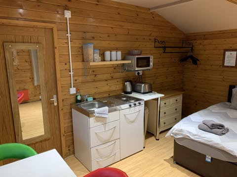 Southernwood - Garden Lodge 2 Apartment in Didcot