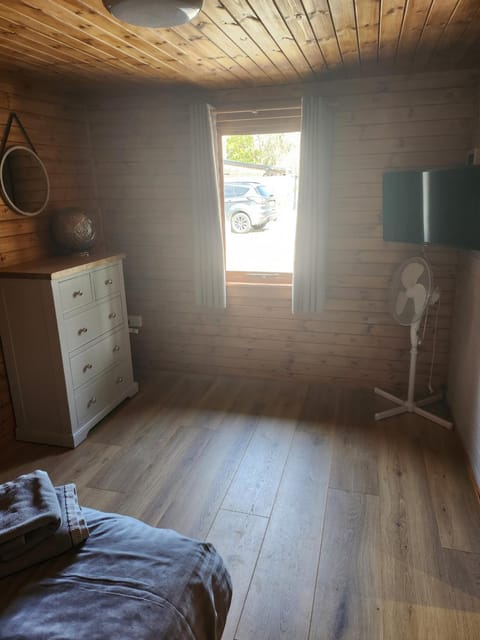 Southernwood - Garden Lodge 4 Apartment in Didcot